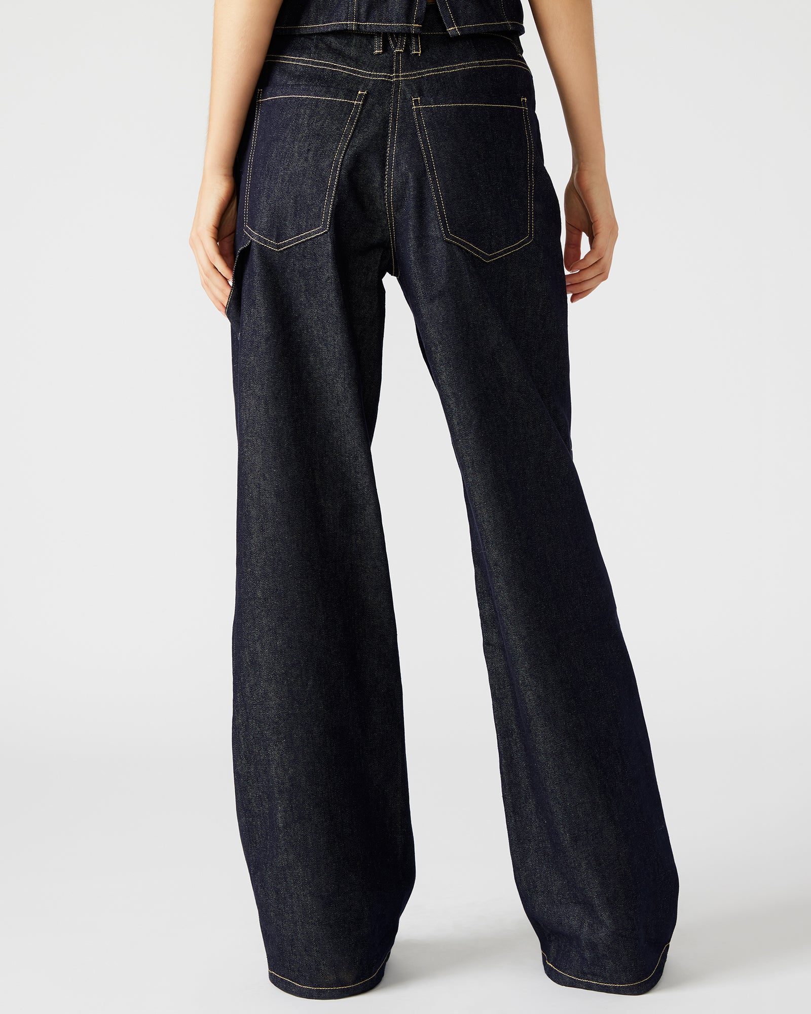 ASHYLA JEAN - Image 3