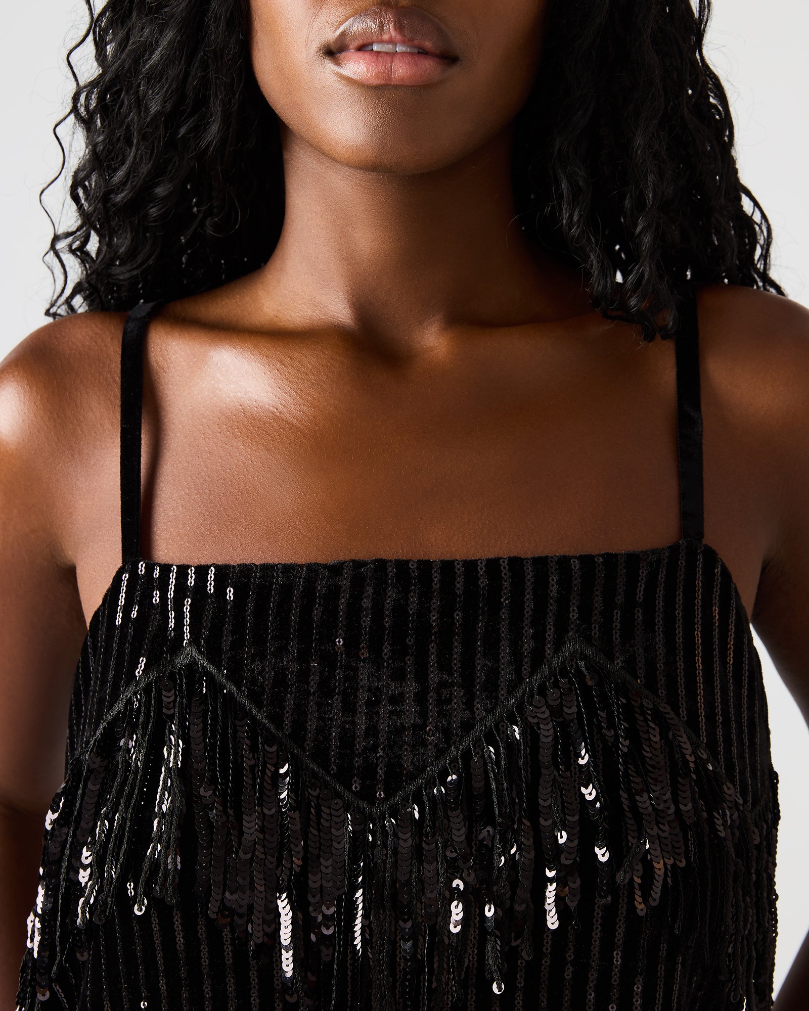 BLAKELYN SEQUIN TOP BLACK - Image 3